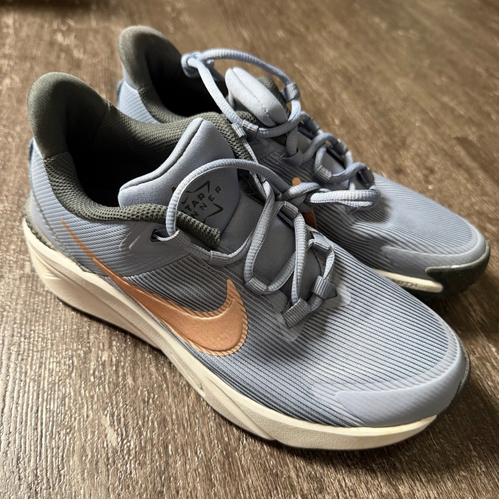 Nike Star Runner 4 Kids Size 5Y Blue Copper Running Shoes DX7615-405 Sneaker